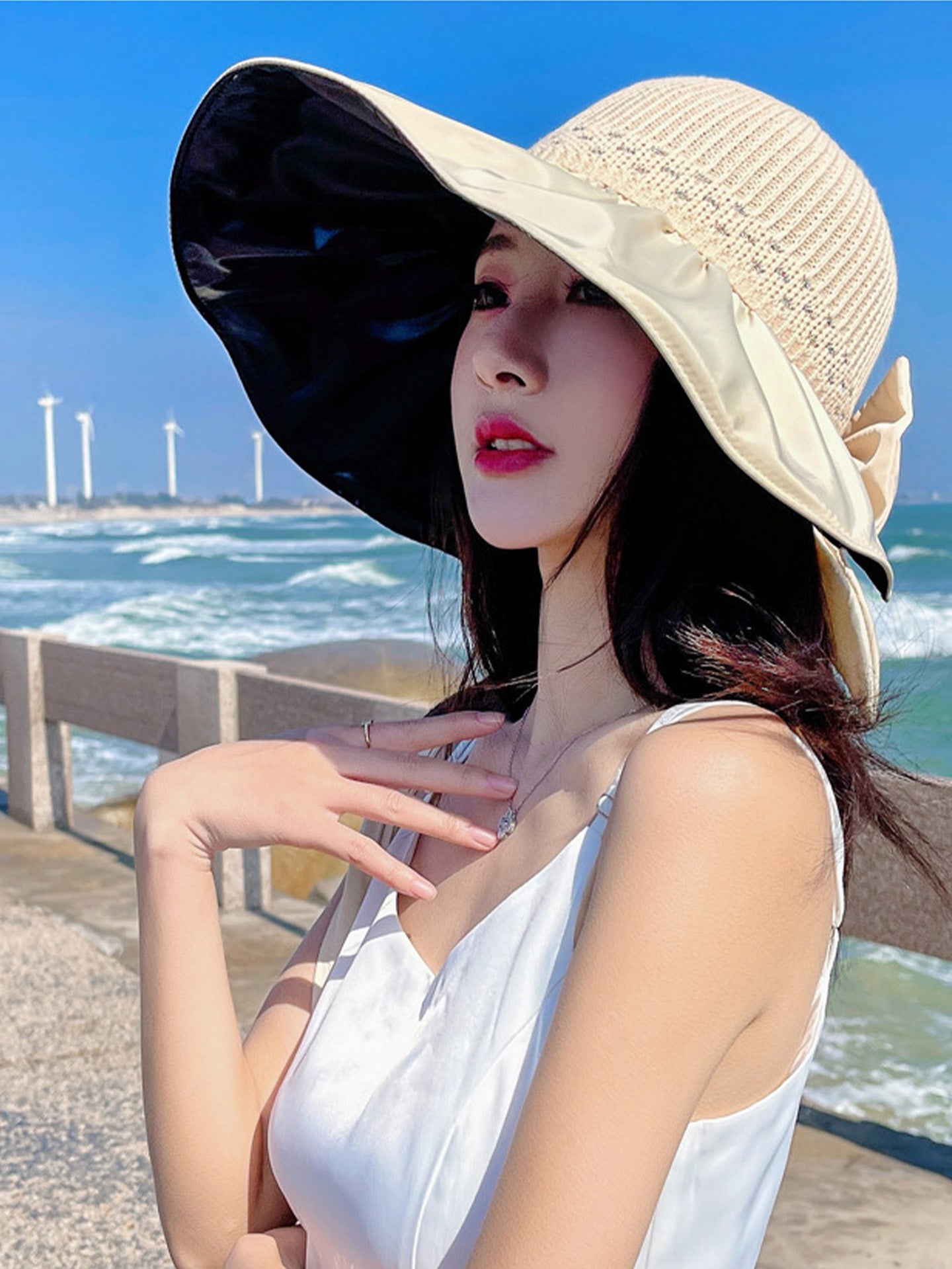 Women's UPF 50+ Sun Hat with Black Silver Coating
